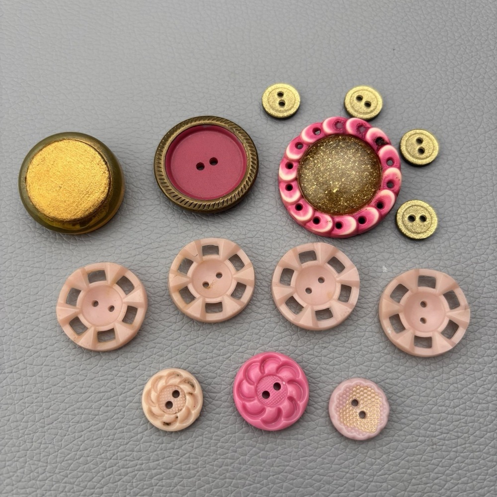Vintage‎ Bakelite & Early Plastic Button Lot • Pink Gold Glitter Retro Mix 14pcs